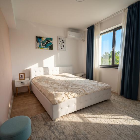 Duplex cu 4 camere cu Teren 214 Mp în Exterior Est