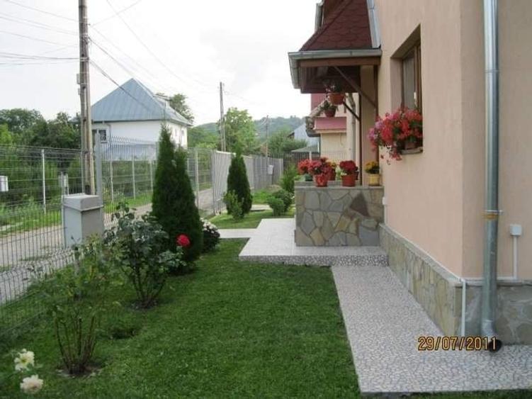 Casă cu 4 camere în Central