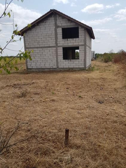 Casă cu 3 camere în Coșoveni