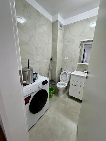 Garsonieră semidecomandată în Apărătorii Patriei