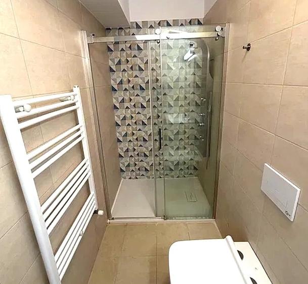Apartament cu 3 camere decomandat, mobilat în Pipera