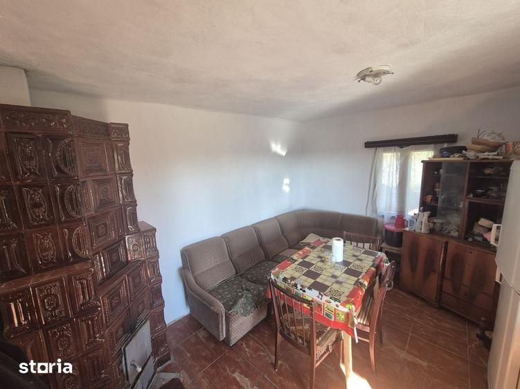 Casă cu 3 camere cu Teren 2586 Mp în Central