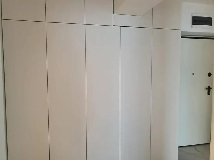 Apartament cu 3 camere decomandat în Titan