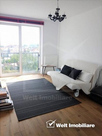 Apartament cu 3 camere semidecomandat, mobilat în Central