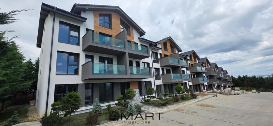 Apartament cu 3 camere semidecomandat în Sud