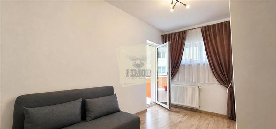 Apartament cu 3 camere decomandat, mobilat în Aeroport