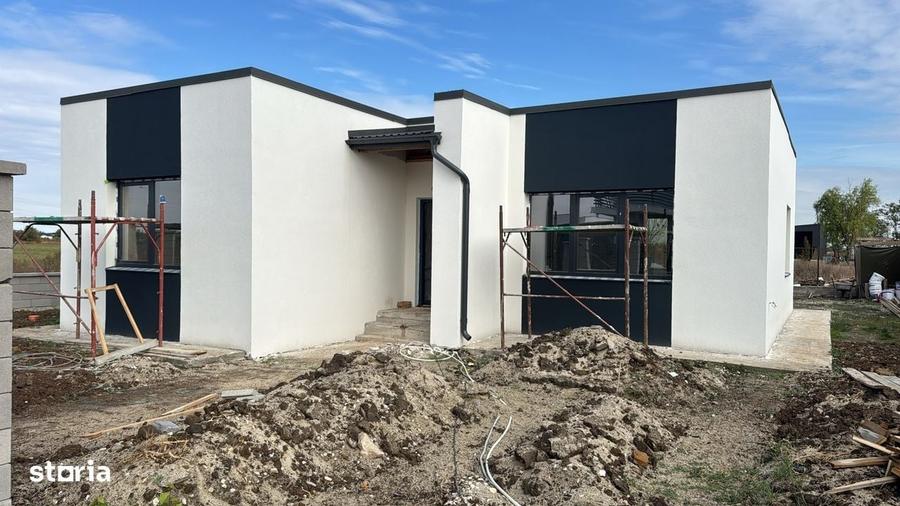 Casă cu 3 camere cu Teren 400 Mp în Berceni