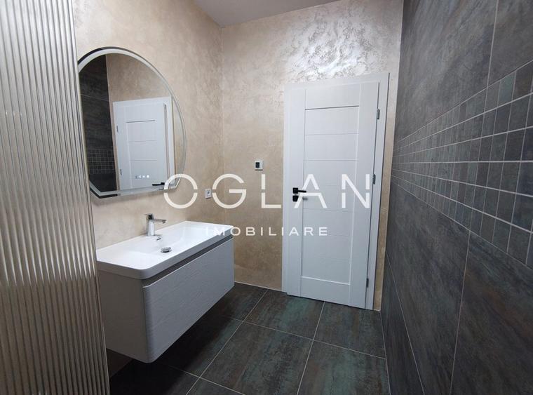 Penthouse cu 4 camere decomandat în Mihai Viteazul