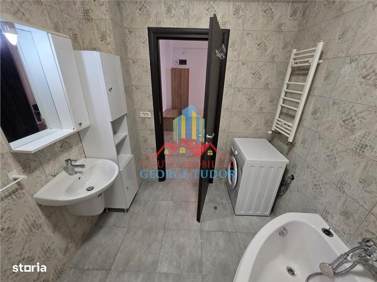 Apartament cu 2 camere decomandat în Roșu