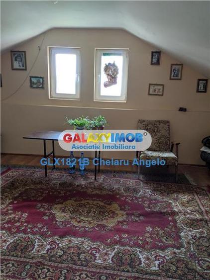 Casă cu 4 camere cu Garaj în Grădiștea