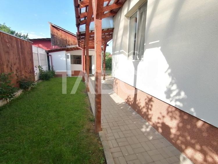 Duplex cu 3 camere semidecomandat cu Canalizare în Calea Poplăcii