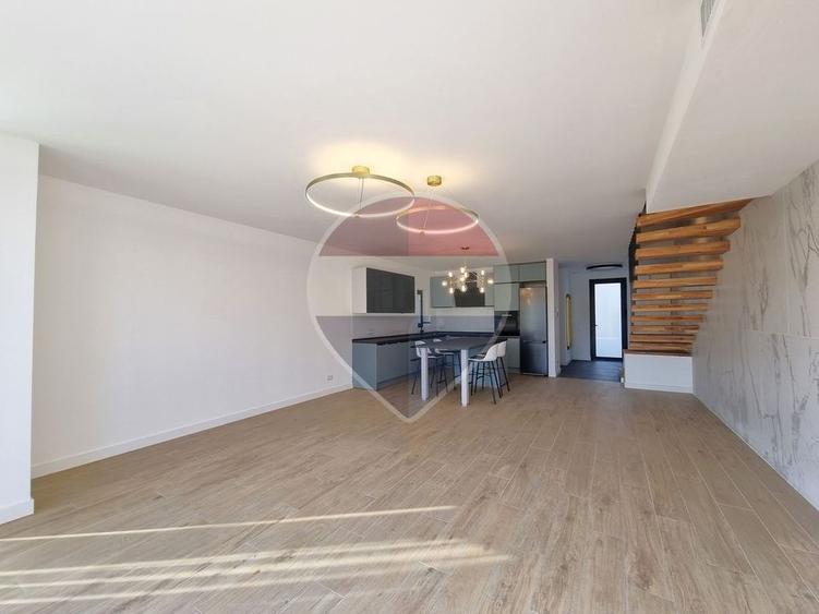 Duplex cu 5 camere cu Teren 340 Mp în Pipera