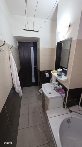 Apartament cu 2 camere semidecomandat în Km 4