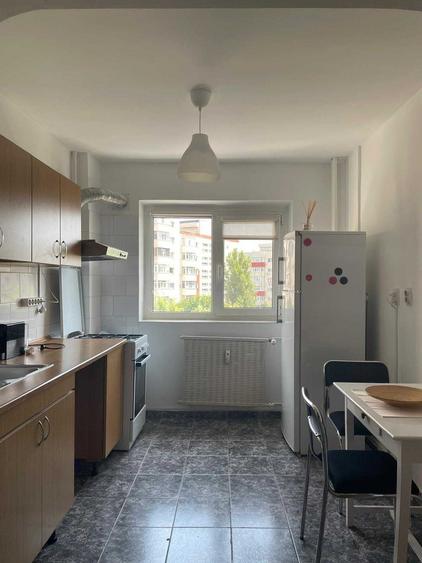 Apartament cu 2 camere semidecomandat în Brâncoveanu