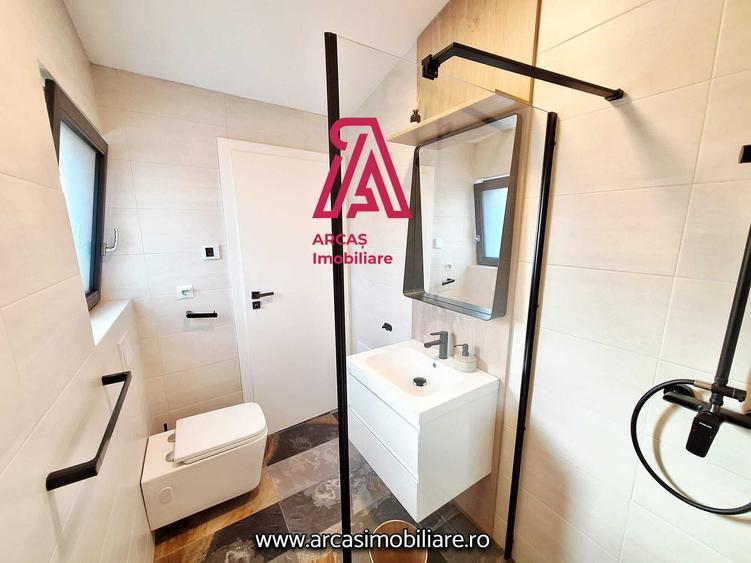 Casă individuală cu 5 camere cu Canalizare în Calea Poplăcii