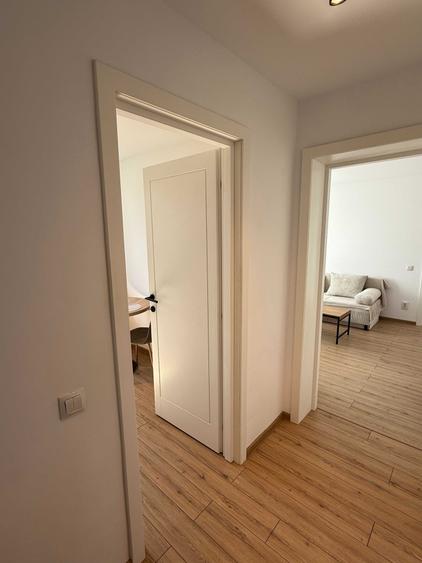 Apartament cu 2 camere semidecomandat în Calea București