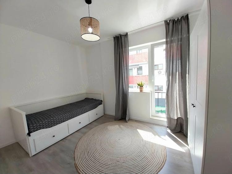 Apartament cu 3 camere decomandat în Florești