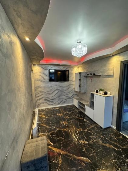 Apartament cu 2 camere decomandat, mobilat în Baia Sprie