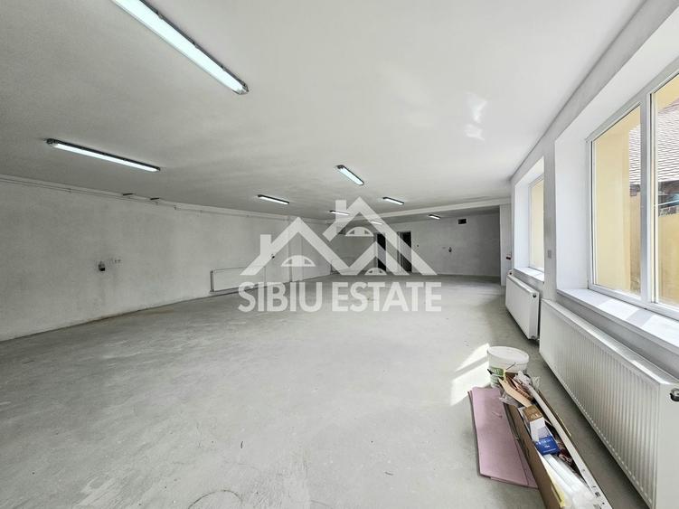 Spațiu comercial, de 140 mp, în Central
