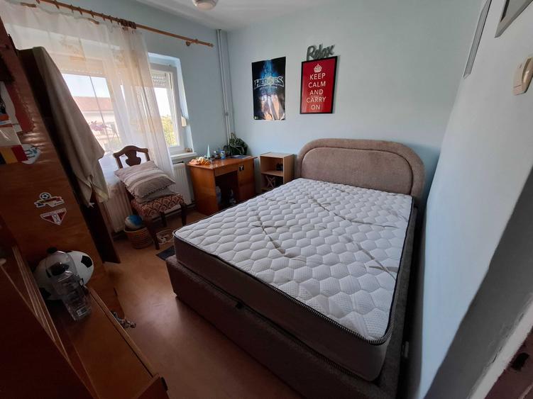 Apartament cu 4 camere decomandat în Central