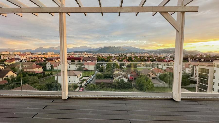 Apartament cu 3 camere decomandat, mobilat în Tractorul
