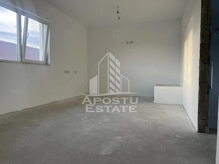 Casă cu 4 camere cu Teren 220 Mp în Giarmata