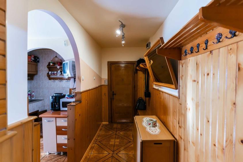 Apartament cu 2 camere decomandat în Tudor