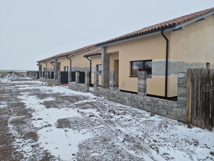Casă individuală cu 4 camere cu Canalizare în Cernica