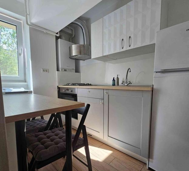 Apartament cu 2 camere decomandat în Tineretului