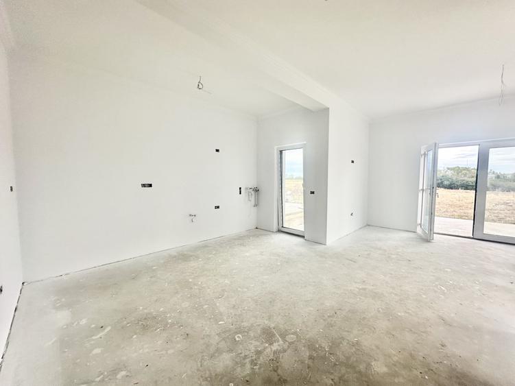 Duplex cu 3 camere cu Canalizare în Urseni