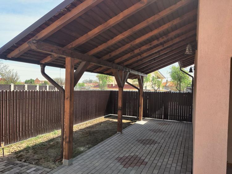 Casă cu 4 camere în Boțârlău