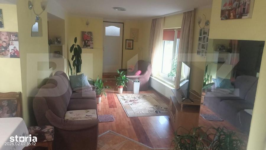 Casă cu 4 camere cu Teren 1900 Mp în Petelea