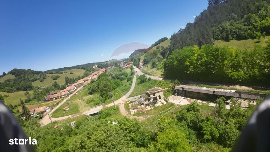 Teren de 3312 mp, în Daneș