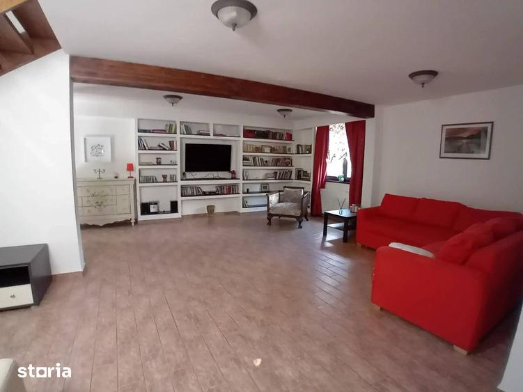 Casă cu 5 camere cu Teren 512 Mp în Mogoșoaia