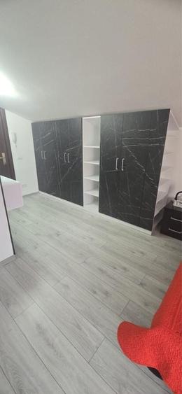 Garsonieră decomandată în Costin Georgian