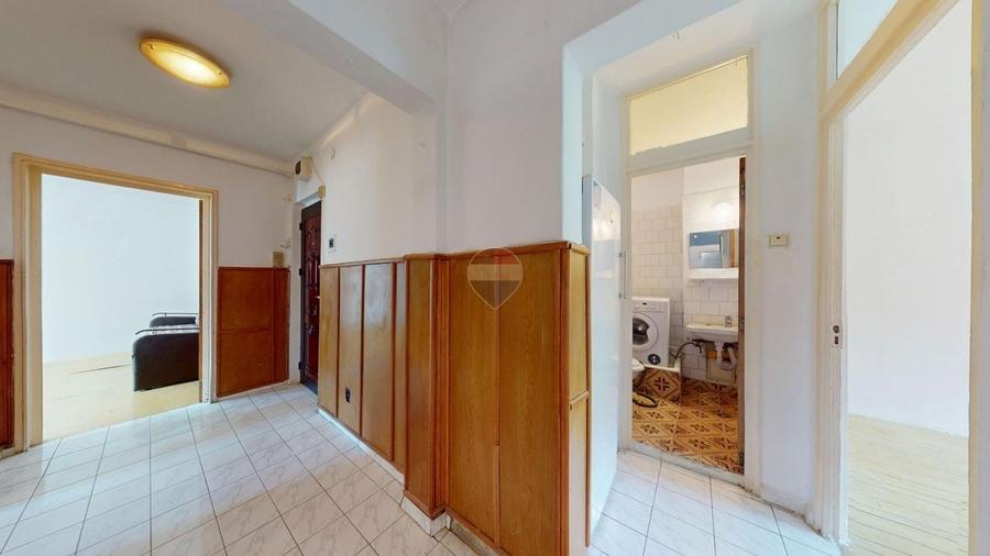 Apartament cu 4 camere decomandat în Răcădău