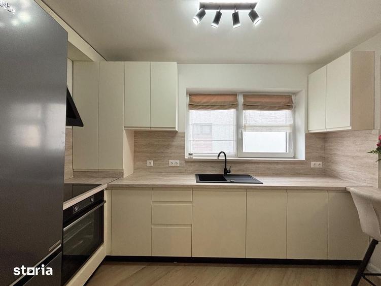 Apartament cu 5 camere în Cristian