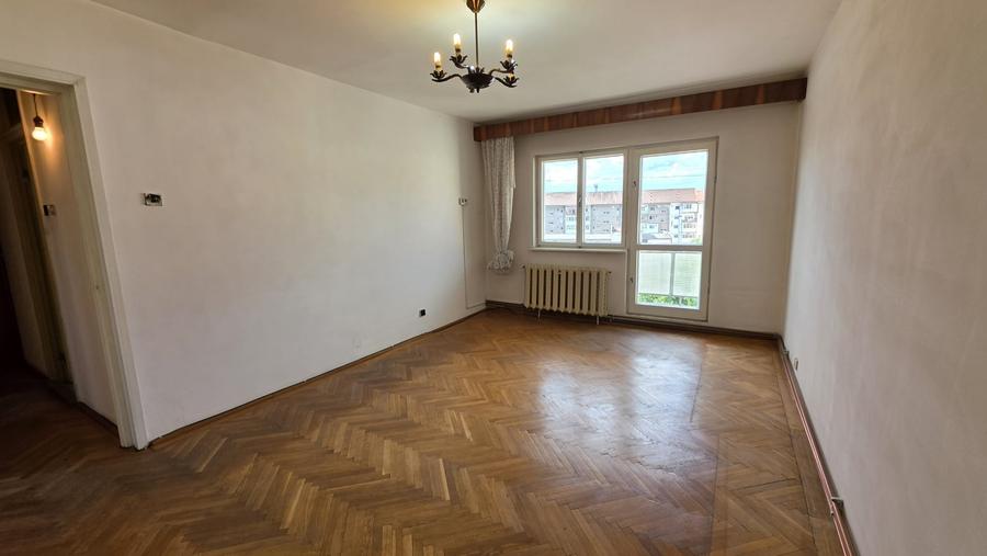 Apartament cu 3 camere 2 bai 2 balcoane si pivnita de vanzare in Strand - 2