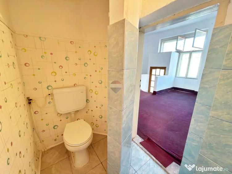 Apartament cu 2 camere semidecomandat în Drăgășani