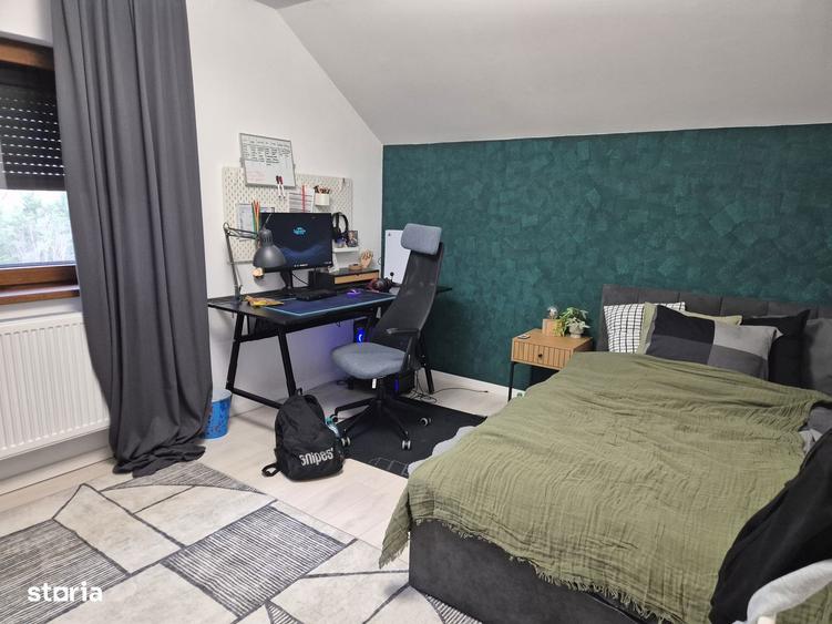 Casă cu 5 camere cu Teren 500 Mp în Sânandrei