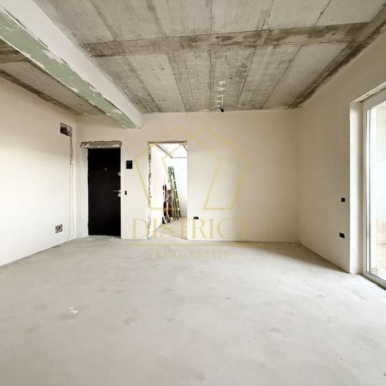 Apartament cu 4 camere în Dumbrăvița