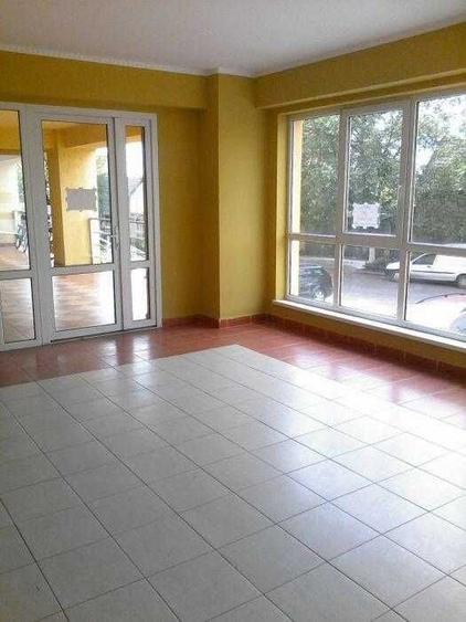 Spațiu comercial, de 92 mp, în Iosia