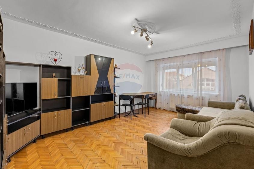 Apartament cu 3 camere 2 băi de închiriat în Podgoria - 1