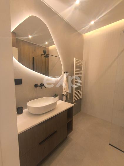 Apartament cu 2 camere semidecomandat, mobilat în Florești