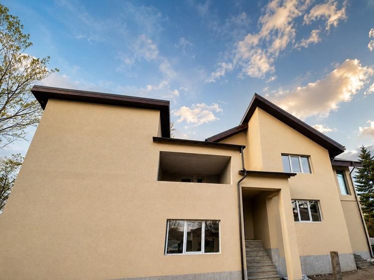 Casă individuală cu 9 camere cu Piscina în Ghermănești