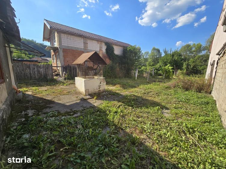 Re?i?a, casa cu teren 700 mp, pe malul Barzavei in cartierul Calnic - 2