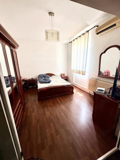 Apartament cu 3 camere semidecomandat, mobilat în Bucureștii Noi