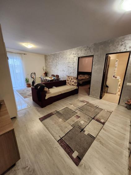 Apartament cu 2 camere semidecomandat, mobilat în Florești — fotografia 1
