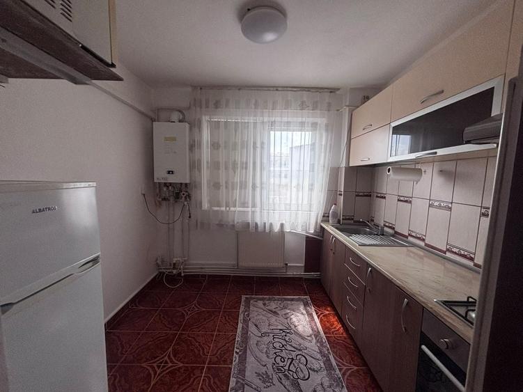 Apartament cu 2 camere în Micro 3