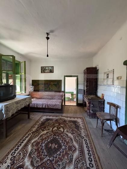 Casă individuală cu 3 camere cu Teren 1687 Mp în Buru